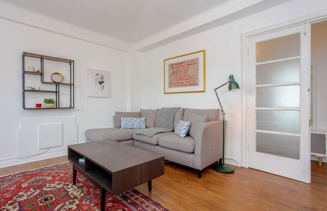 Contemporary 2 Bedroom Flat in Bayswater - Photo 24