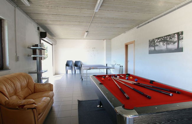 Classy Holiday Home in Martilly with Hot Tub - Photo 22