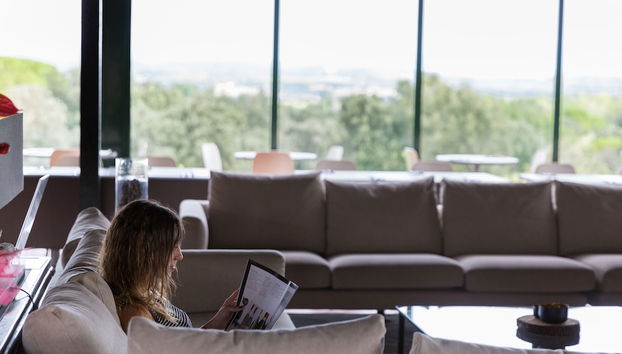 Coin salon dans le hall