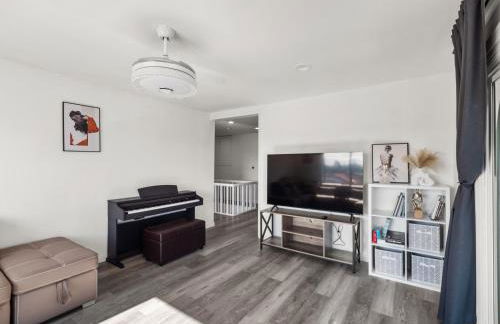 Super Spacious Family Vacation House! - Photo 26