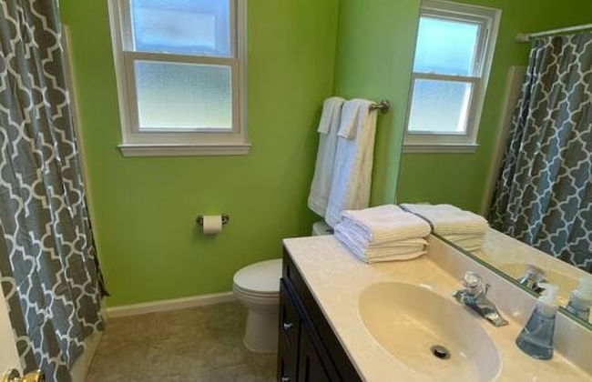 Relaxing Ranch With 1 King and 2 Queens Fast Wifi - Foto 15