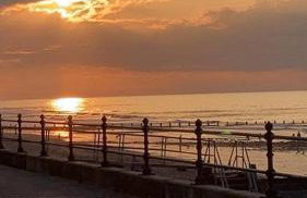 6BR Luxury Beach House Hot Tub & Sea Views - Foto 17