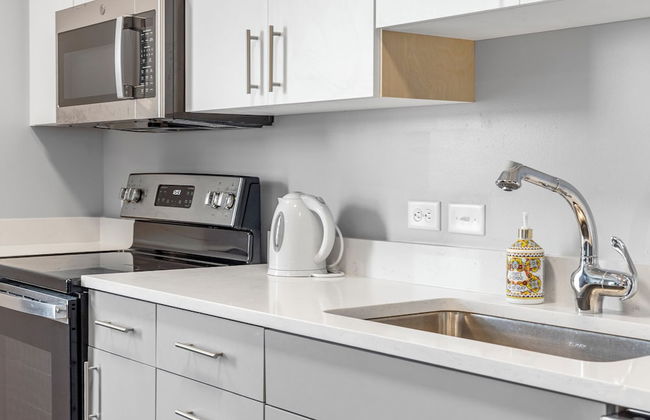 Furnished Apartments near Encore Boston - Photo 75