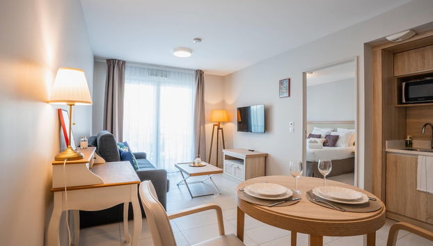 Quality Suites Nice - Photo 5, Room