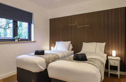 Hub House - Photo 18