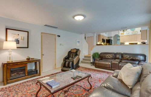 Pet and Family Friendly Bonney Lake Home Game Room - Foto 14