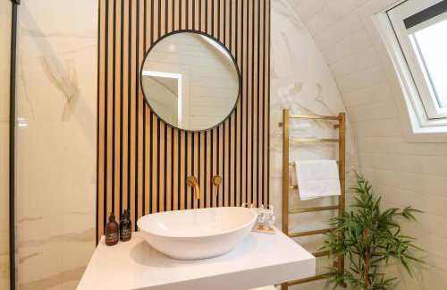 Crofters Suite - Photo 13