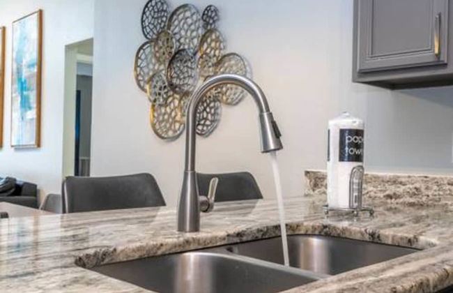 Amazing 5 BR w Game Room Minutes From Disney - Foto 18