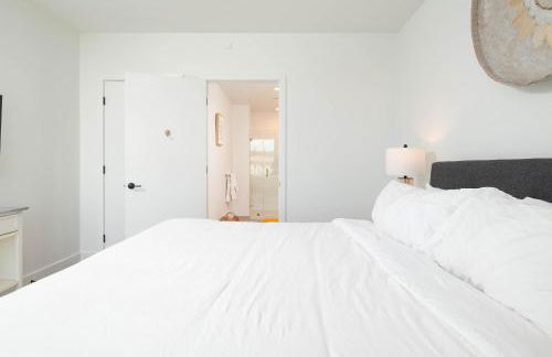 Back-Bay Lux Central 2BR Condo with Rooftop and Parking - Foto 36