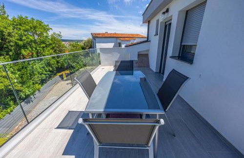 VILLA NINA MALINSKA 150m FROM THE BEACH, SWIMMING POOL - Foto 36