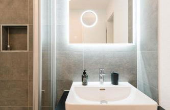 Moderne 3 Zi-FeWo "Industrial Style" 70 qm Naehe Freiburg - Foto 12