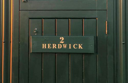 Barnham Court Farm - Photo 2