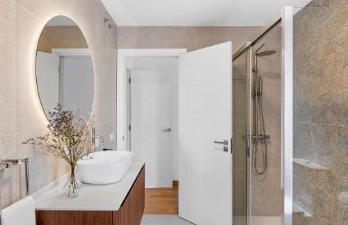 Frontline Beach Apt with Terrace - Foto 43