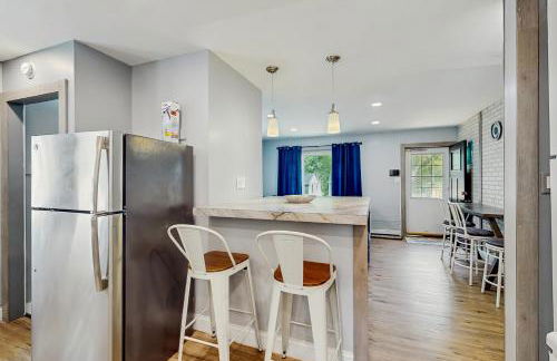 2 Mi to Beach! Hot Tub Haven in Michigan City - Foto 9