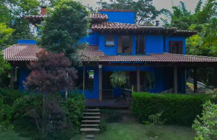 Casa espaçosa com piscina ampla e churrasqueira perto de São Paulo - Foto 1