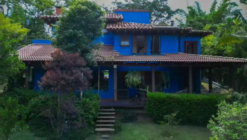 Casa espaçosa com piscina ampla e churrasqueira perto de São Paulo - Foto 1