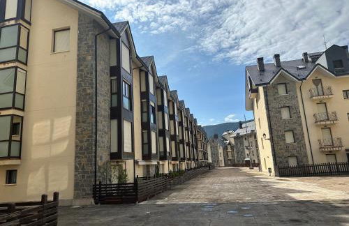 BIESCAS Todas las comodidades y más GAS, GARAJE , TRASTERO, CENTRO, WIFI, - Photo 14