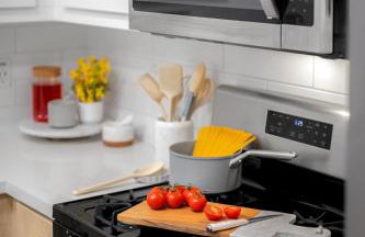 Luxury 1BR Newport Beach Condo with Pool and Gym - Foto 14