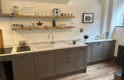 The Hat Works - Photo 11