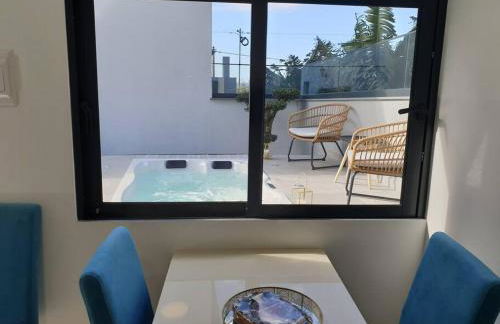 Sunset Avenue for couple w/ jacuzzi spa hot water - Foto 13