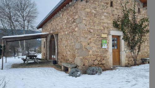 Gîte rustique 6 pers avec cheminée et grand jardin, animaux acceptés - FR-1-496-61 - Foto 4