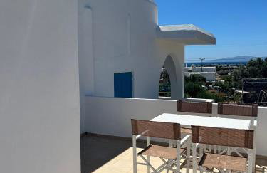 Olive House - Photo 1