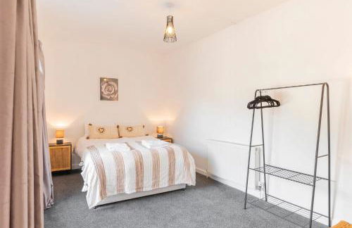 The SPACE Large House In Afan Forest Bike Park By STAE-Homes - Photo 2