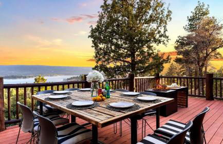 Scenic North Shore Stay w Games Near Snow Summit Lakeview Lodge by AvantStay - Foto 14