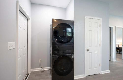 4 Min to Downtown - 11 to Elon - Washer and Dryer - Foto 43