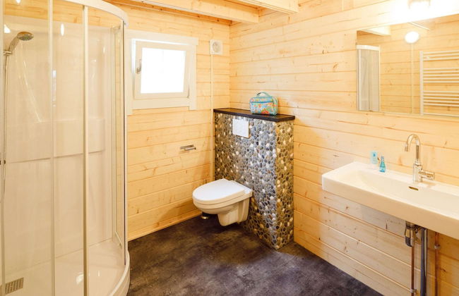 Relaxing Chalet w/ Garden - Foto 8