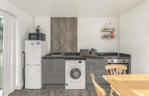 Badger Haven, Apartment 2 - Photo 7