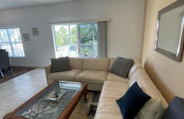 Gorgeous condo with pool view in walking distance to Siesta Key Beaches - Foto 27