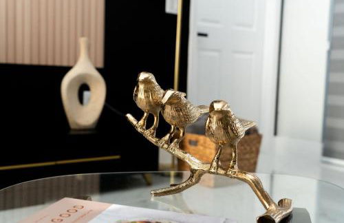 Designer Villa with Heated Pool, BBQ, Firepit, Ideal for Families & Groups - Photo 25