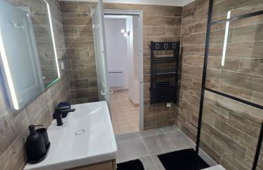 L'écrin des Halles 81 m2 Alès center 8 Beds - Foto 10