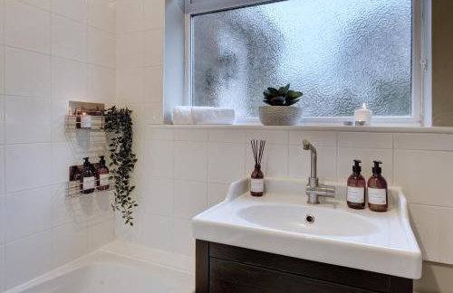 Kist Accommodates - Stylish Headingley Apartment - Parking - 500 mps WIFI - Foto 23