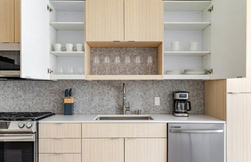 Blueground East Industrial pool AC nr park SFO-1850 - Foto 10