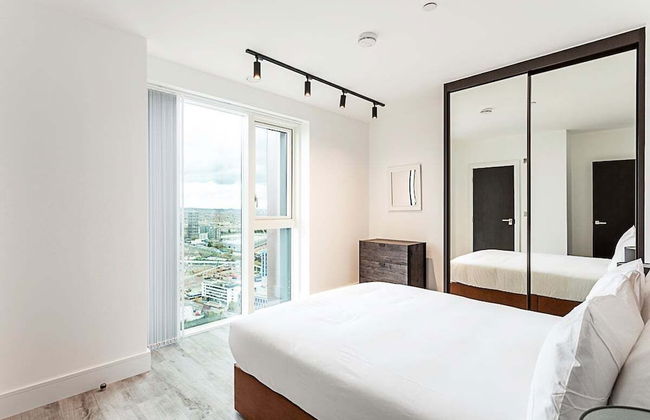 Icon Tower Flat III - Photo 2