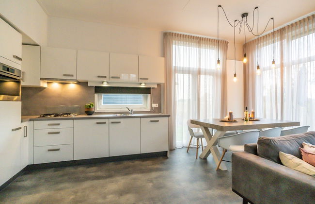 Fine Chalet near Water with Woodfired Hot Tub - Foto 5