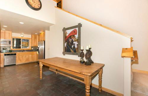 Interlaken on the West Shore by Tahoe Getaways - Pet Friendly 3BR, Close to Skiing & Walk to the Lake! - Foto 8