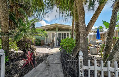 5239 Avenida Navarra in Village - Foto 1