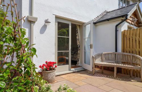 Questant Lodge - Photo 14