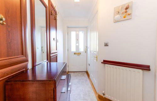 A Riverside Paradise in The City w Garden and Free Parking - A 2 Bed Home in London Sleeps 4! - Foto 16