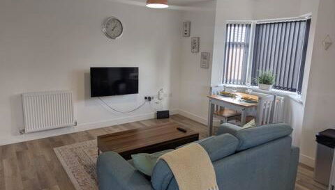 1 Bed Apartment Sleeps 2 - Parking & Wifi - Foto 1