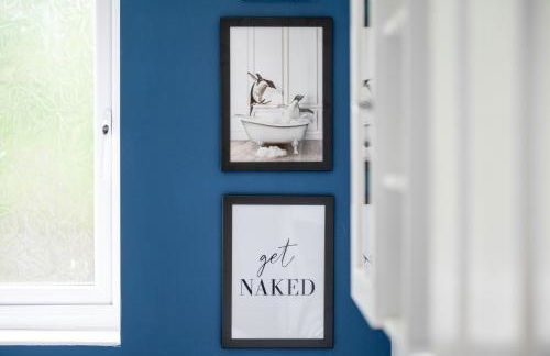 Superb Two Bedroom House Near Etihad & Coop Live - Free Parking - Foto 27