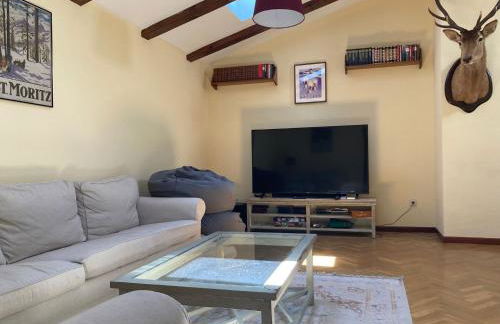 Los Cedros, gran chalet con piscina y apartamento en Navacerrada - Foto 17