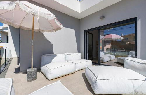 Poolside oasis by Caparica beach - Foto 16