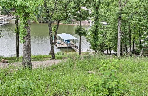 Boat Dock and Kayaks Luxury Lake of the Ozarks Home - Foto 37