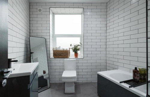 Luxury 3 Bed Home Near Peak District with Cinema Room - Foto 24