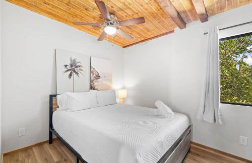 Stunning Bay Views with Pickleball and Hot Tub - Foto 17