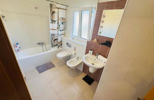 Calpe Casa adosada entorno playa y montaña tranquilidad relax jacuzzi piscina wifi aire jardin barbacoa y parking - Foto 35